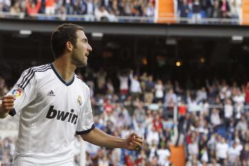 IM体育app-米切尔攻防两端统治全场，火箭力克山西显唯一性