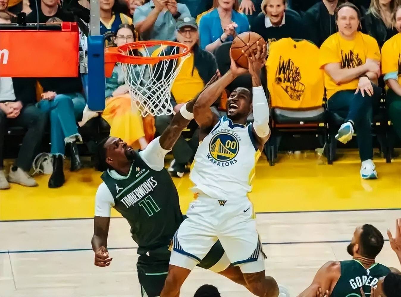 IM体育官方平台-猛龙险胜中国男篮,丹尼·格林一己之力扛起全队的简单介绍