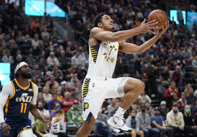 IM体育下载-步行者大胜黄蜂,布罗格登贡献全面数据