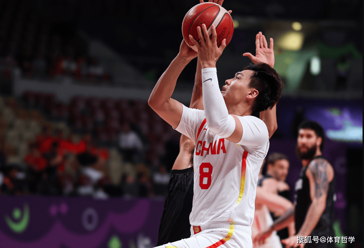 IM体育在线注册-中国国家队球员技艺精湛,晋级比赛下一轮