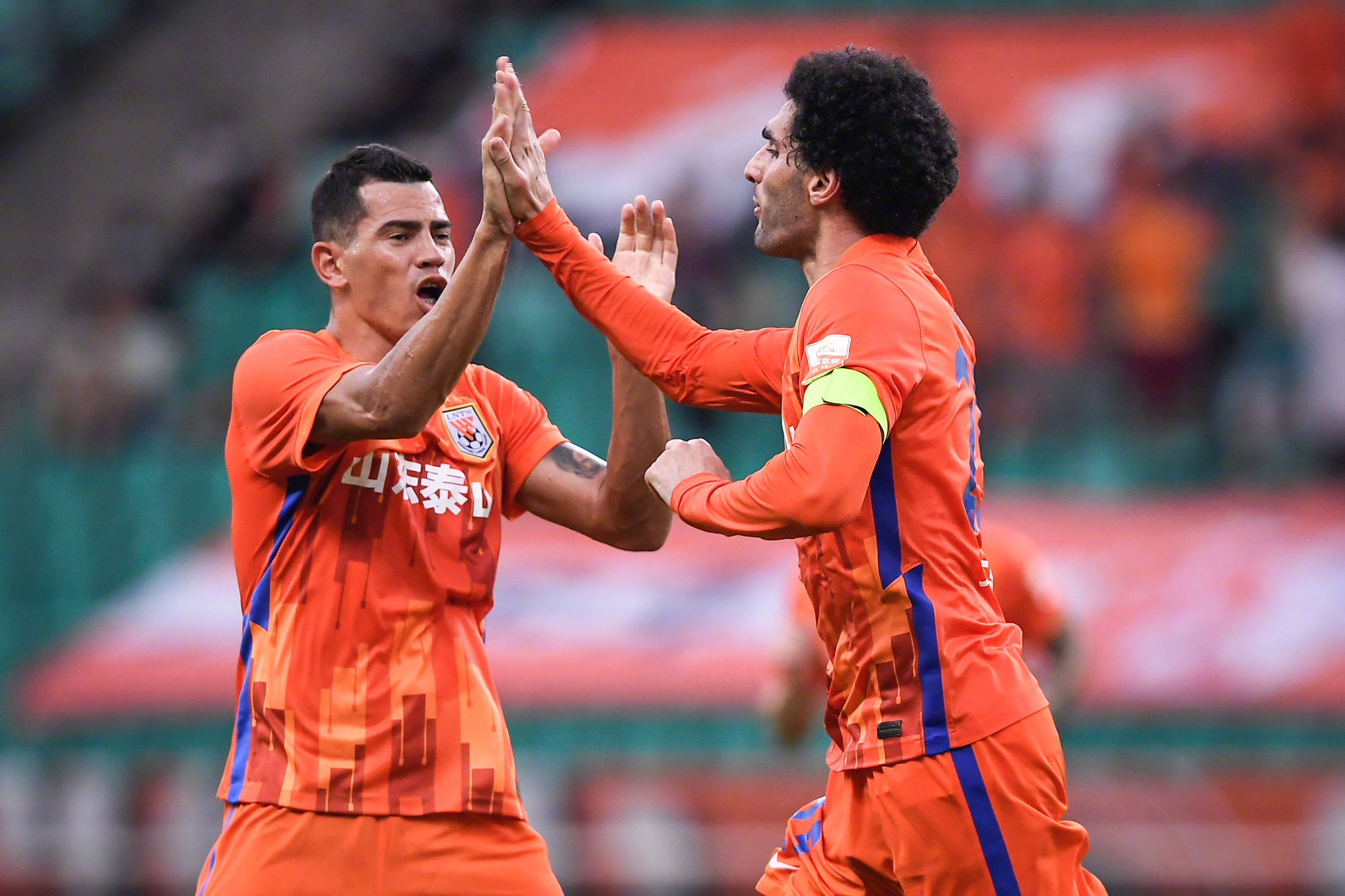 IM体育动画直播通道-国家级足球对决吸引千万目光