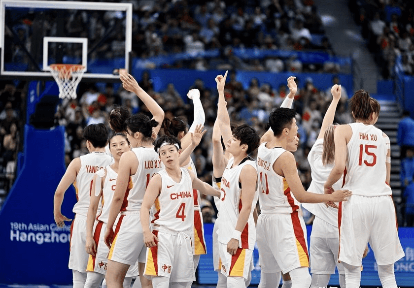 IM体育官方平台-中国队与荷兰队展开激烈对决