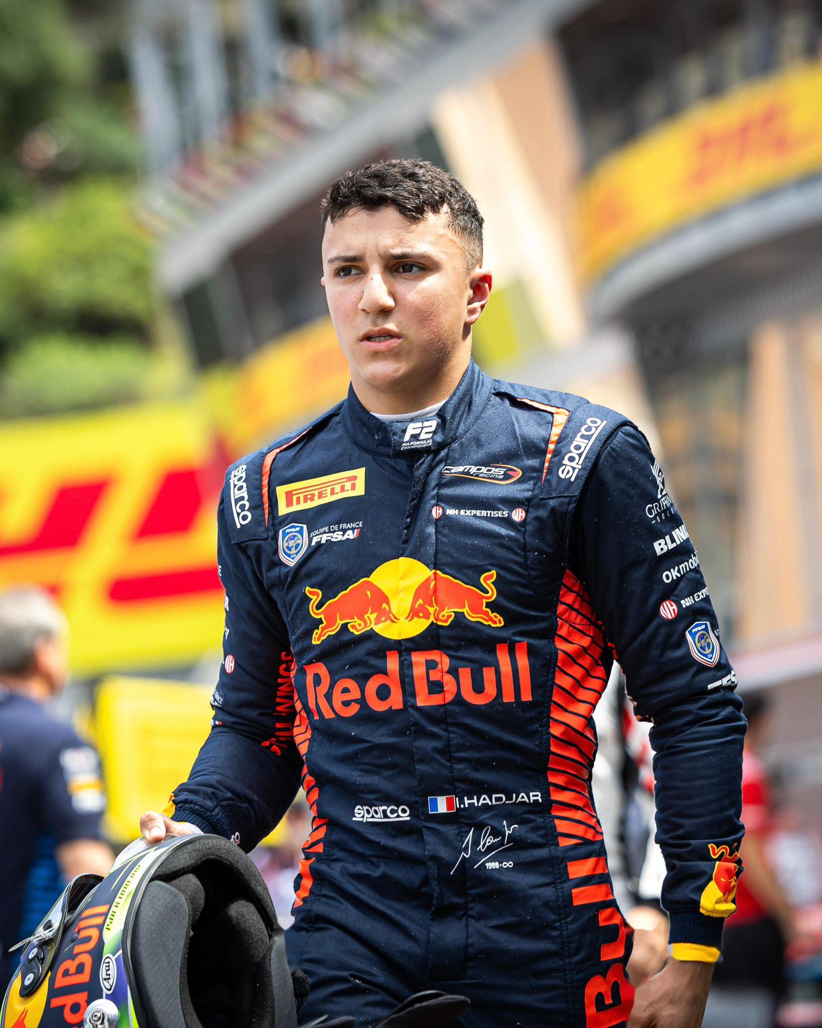 IM体育官网-迈凯伦逆转红牛二队，佩雷兹关键制胜的简单介绍