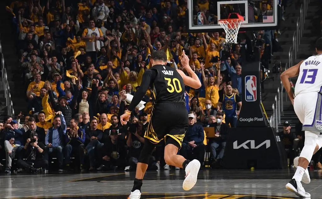 IM体育App下载-上海队轻取北京队，福克斯关键制胜