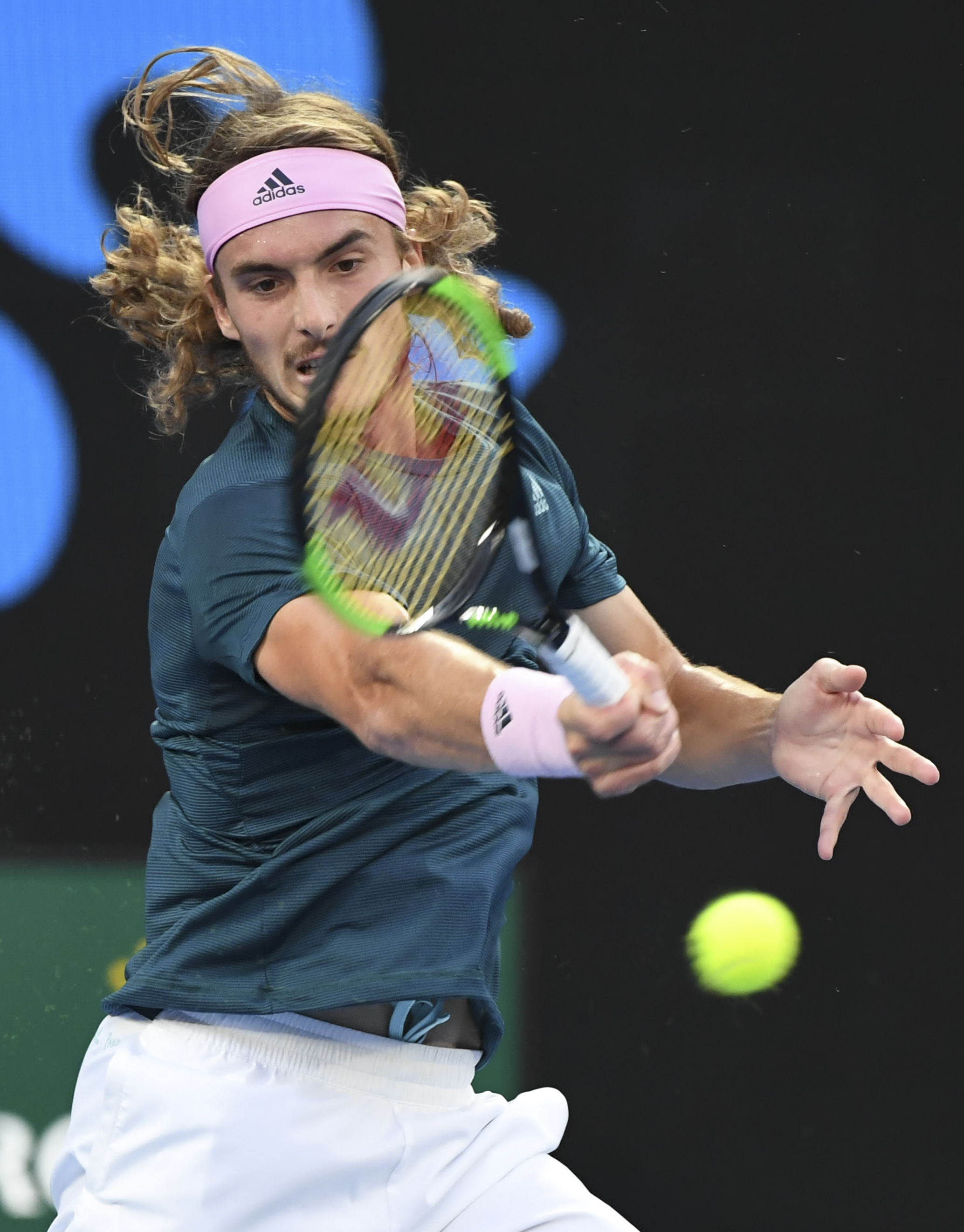 IM体育赛事直播入口-ATP总决赛轻取温网，西西帕斯惊艳四座的简单介绍