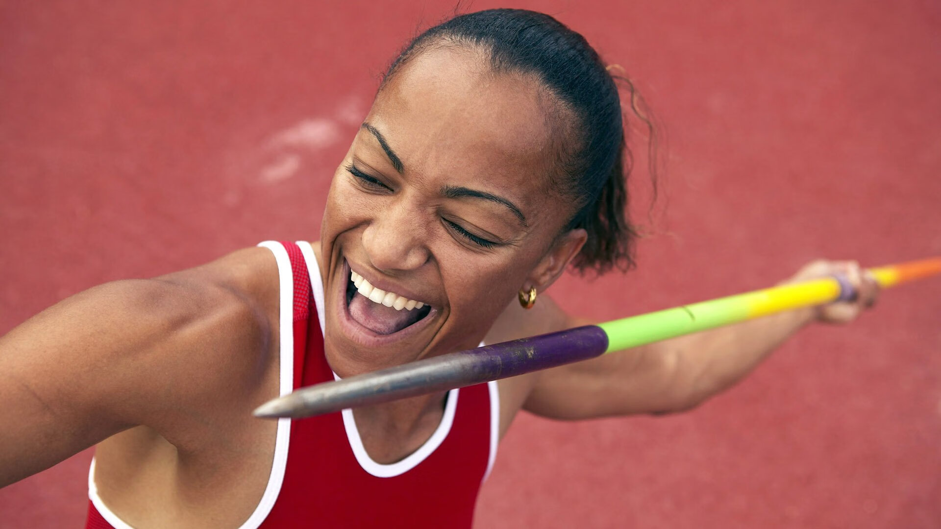 IM体育赛事直播入口-赛道上的救赎，格列兹曼的F1年度争冠之夜