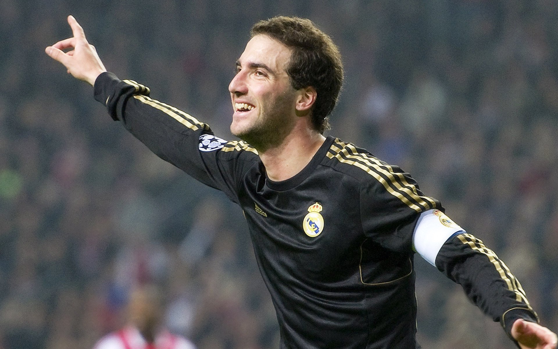 IM Sport-卡马文加防线魔术师,中国对阵加拿大一役中的唯一性闪耀时刻