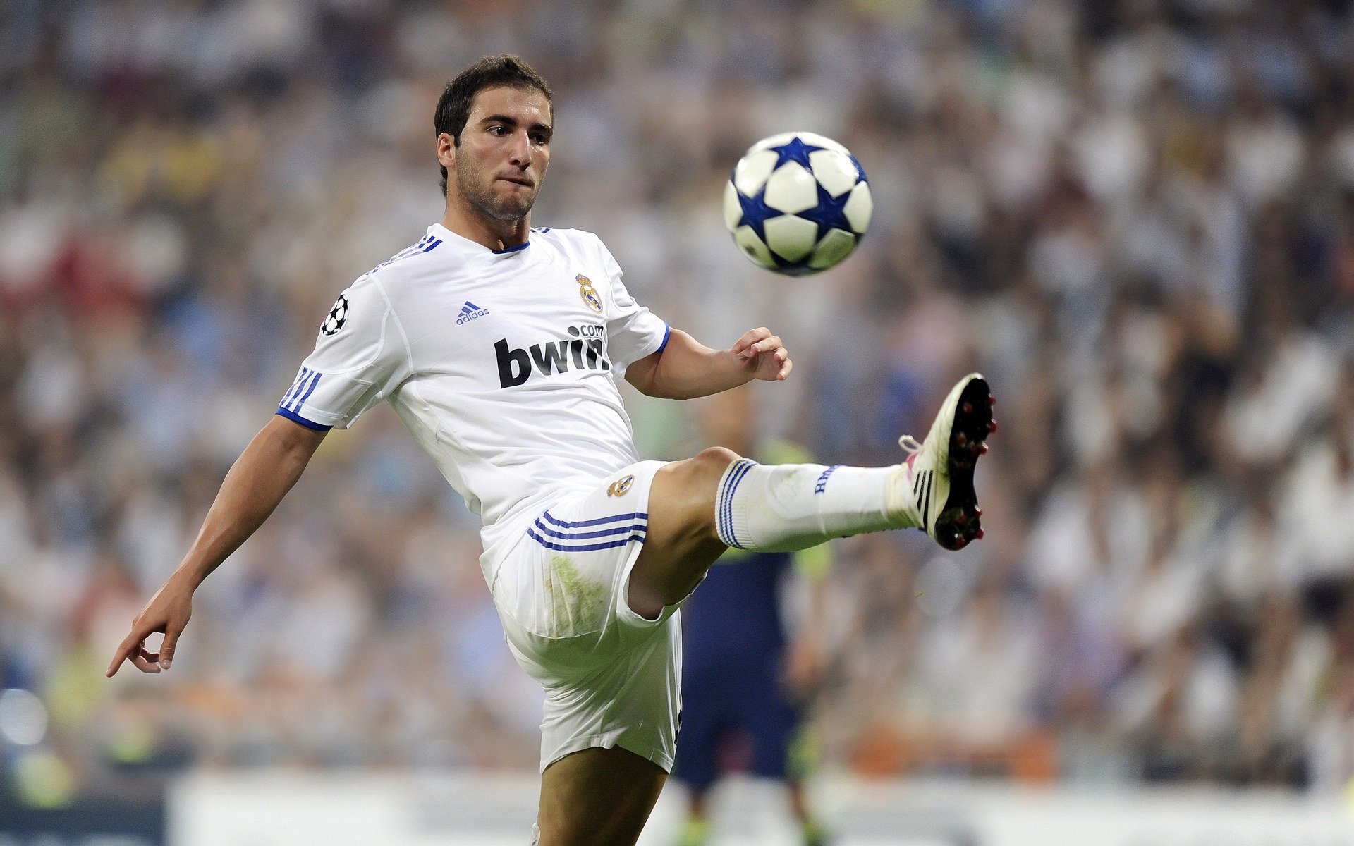 IM体育下载-孔德爆发!埃及最后时刻奇迹逆转利物浦,改写足球历史的一夜